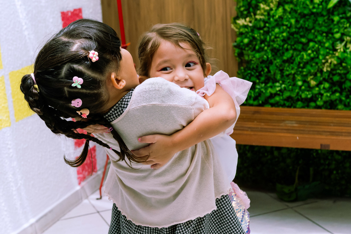 Um abraço da amiga no seu aniversário