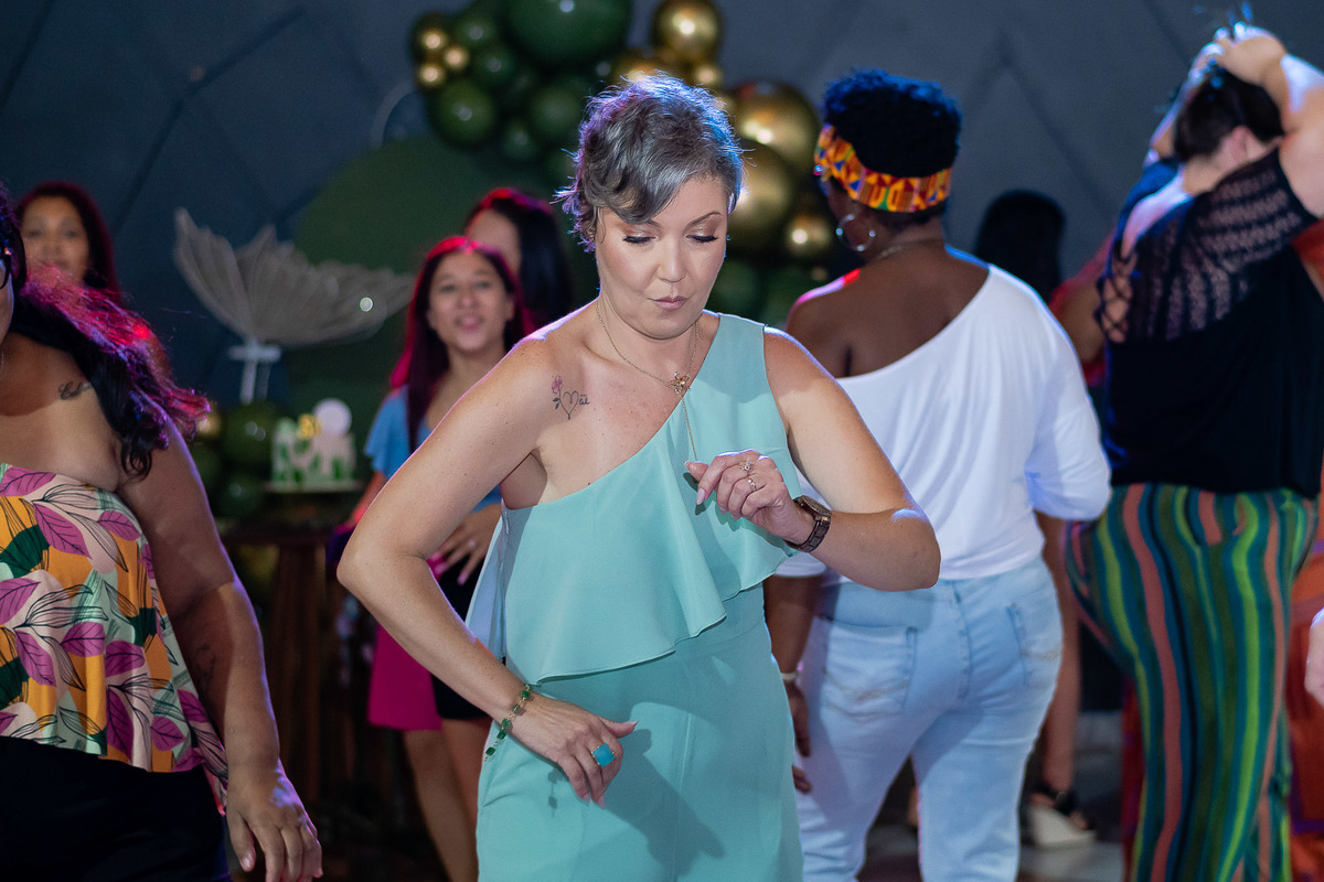 Fotos da Andrea dançando na sua festa de 50 anos 2