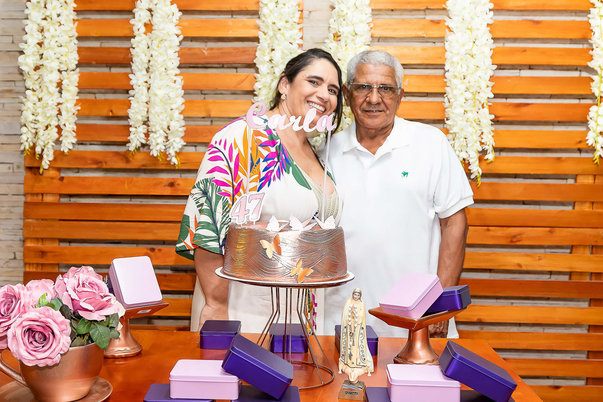 Carla rodeada pela família  2