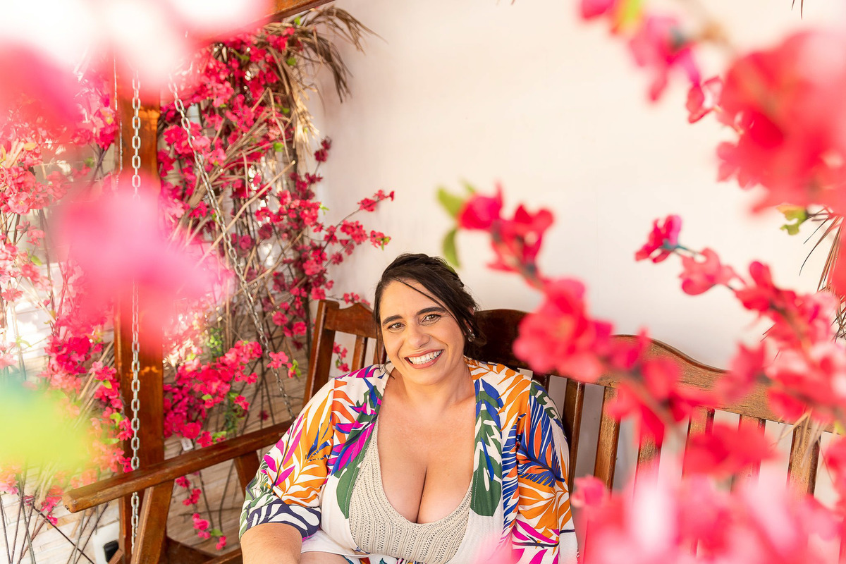 Retrato da Carla celebrando seu aniversário com seu sorriso marcante 2