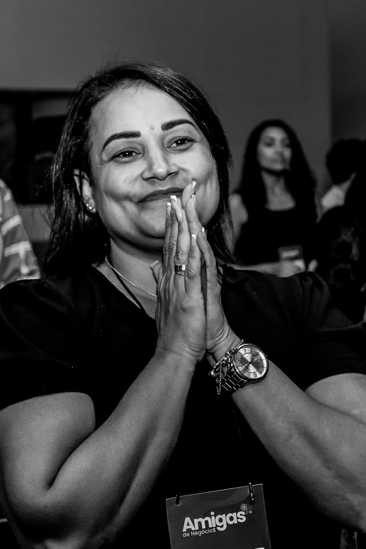 Registro profissional do evento empresarial com foco em vendas e networking feminino na Barra 4