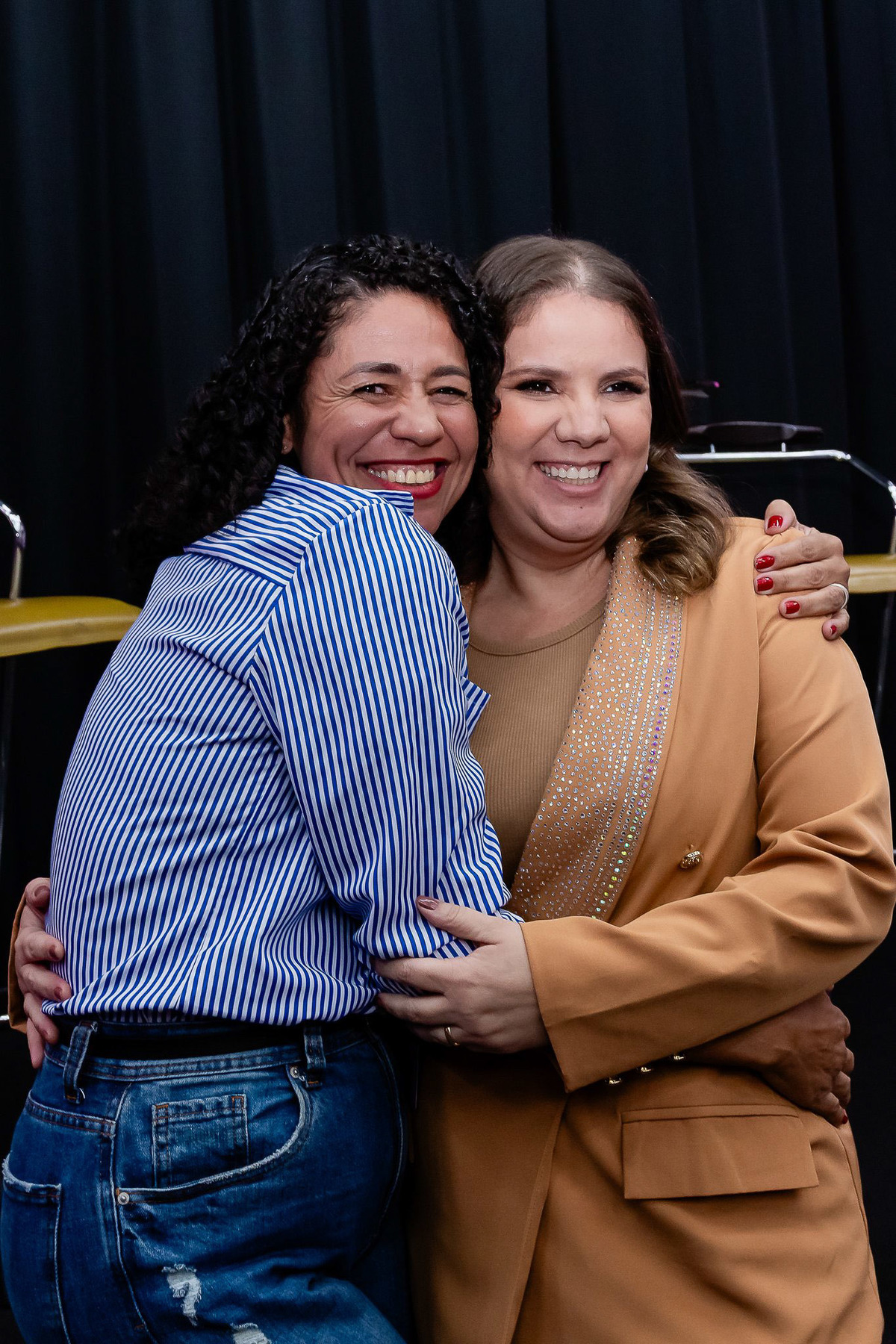 Registro profissional do evento empresarial com foco em vendas e networking feminino na Barra 6