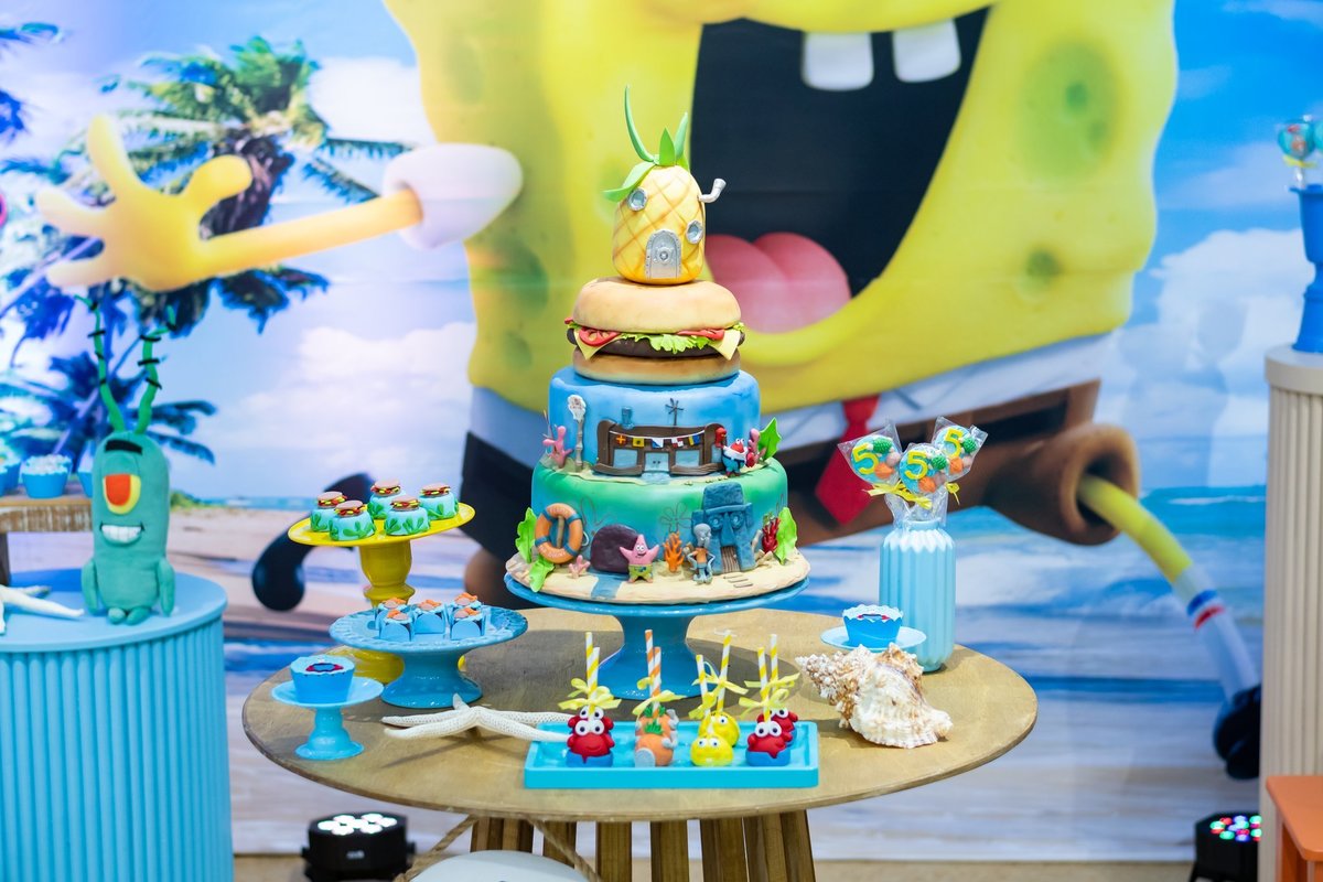 Decoração colorida de festa infantil Bob Esponja 3