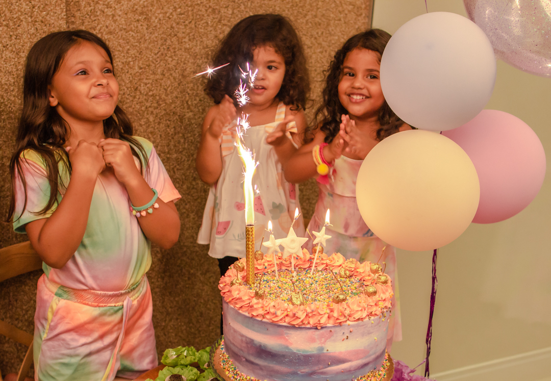 Infantil - 9 anos -  Parabéns - Esther