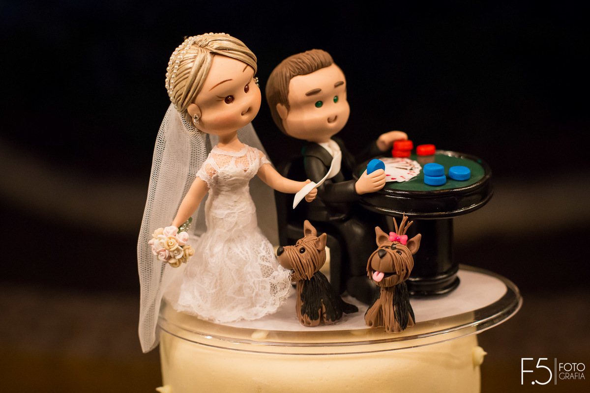 Detalhe do bolo dos noivos, Lívia e Renato, que aconteceu em Muzambinho - MG.