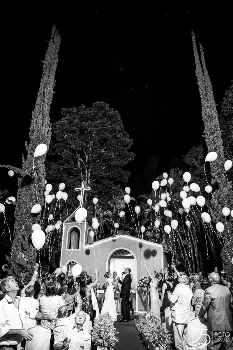 Cerimônia dos noivos, Lívia e Renato, que aconteceu em Muzambinho - MG.