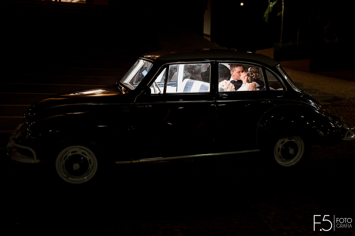 Noivos, wedding, fotografia de casamento, noivos beijando