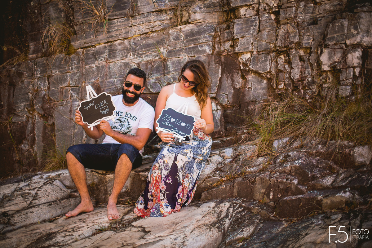 Noivos, cachoeira, fotógrafo de casamentoMG