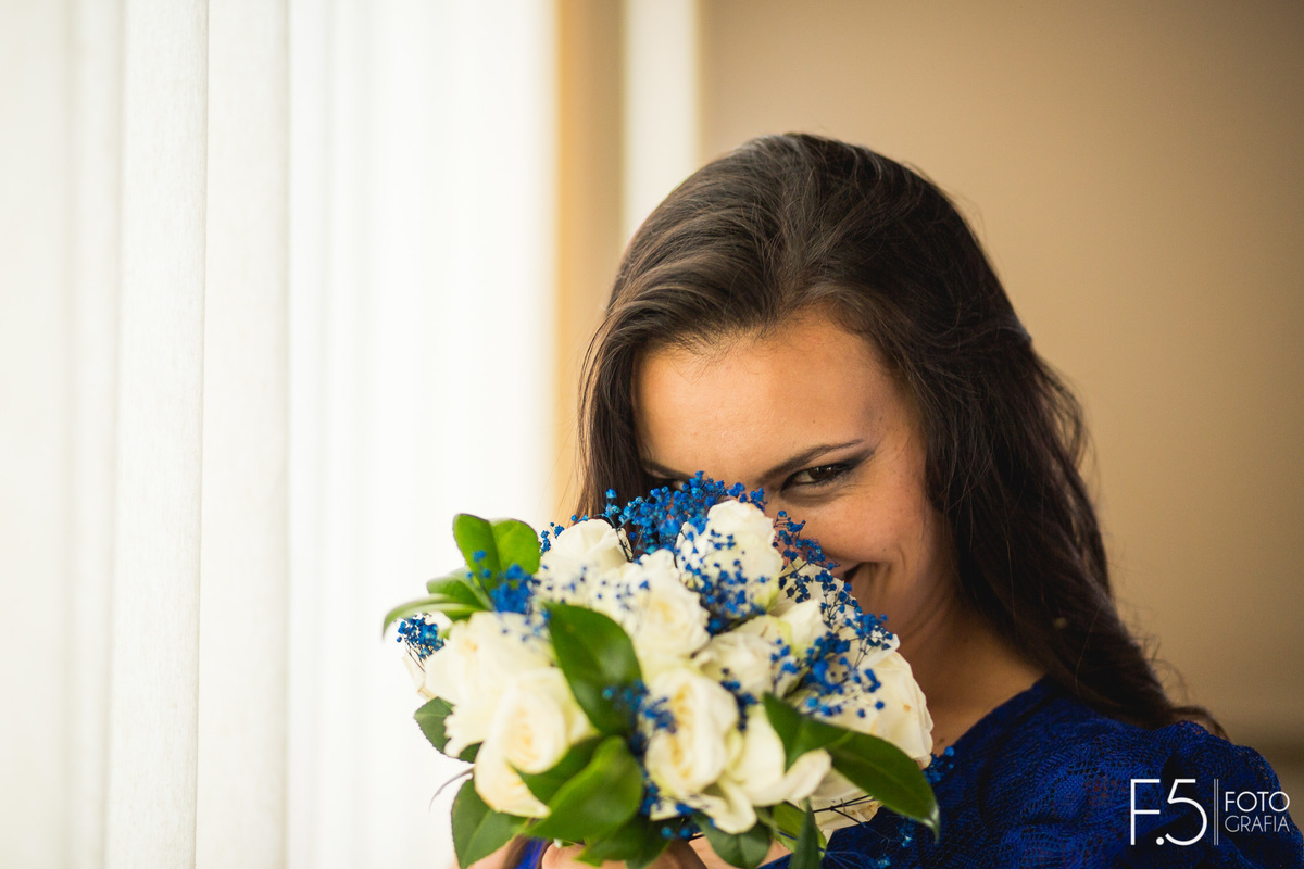 Pré wedding,  noiva segurando buquê , love, fotografia de casamento