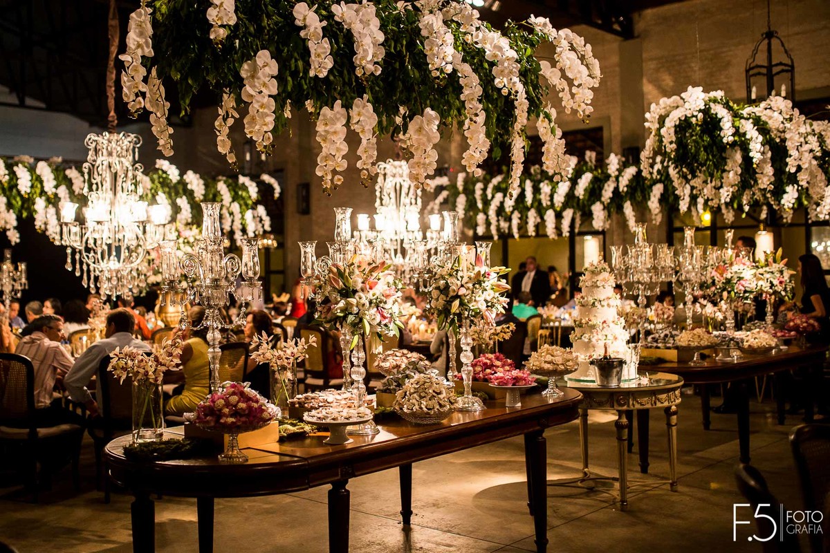 Buffet e decoração preparados por Trivial Buffet