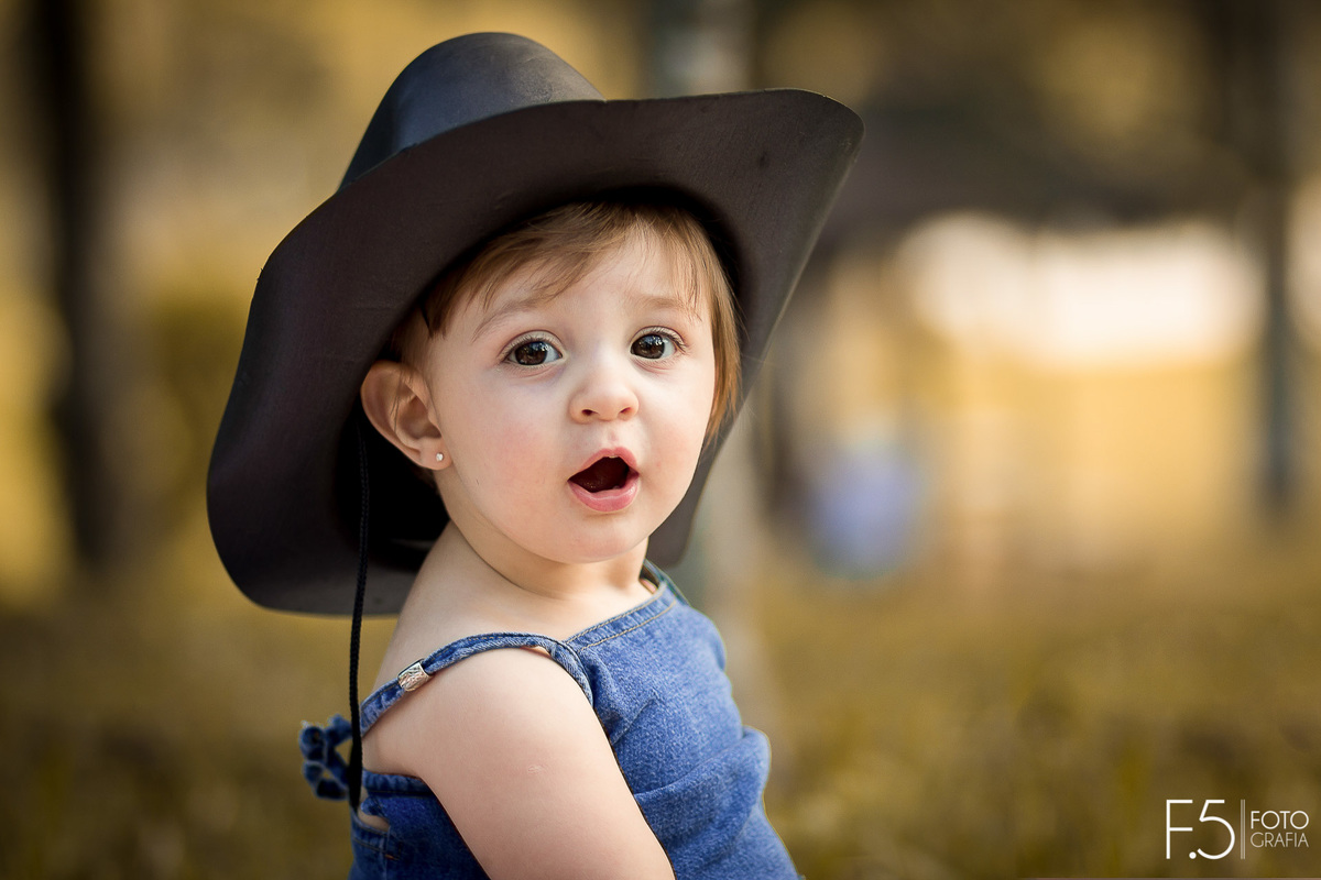 1 ano da Larinha, com a boca aberta, em Muzambinho - MG.