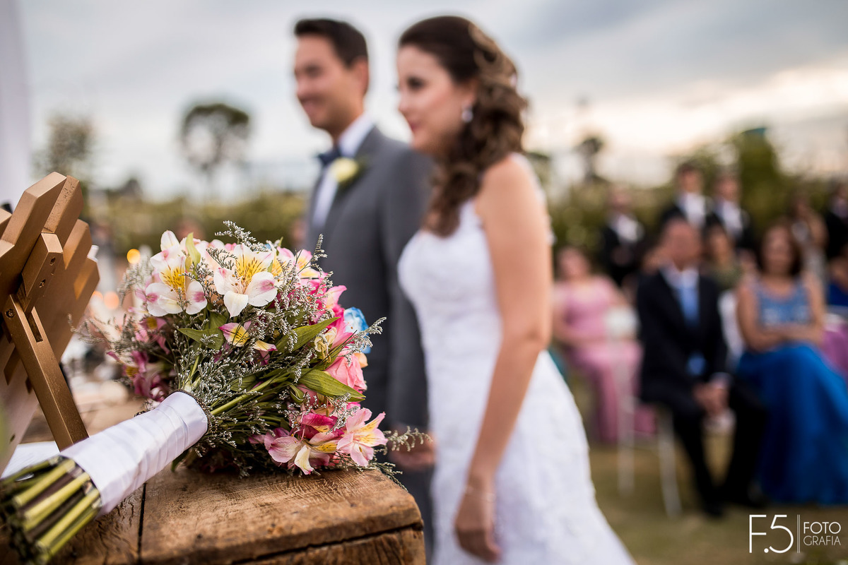 Cerimônia dos noivos Caroline e Ricardo, que aconteceu em Nova Resende-  MG.