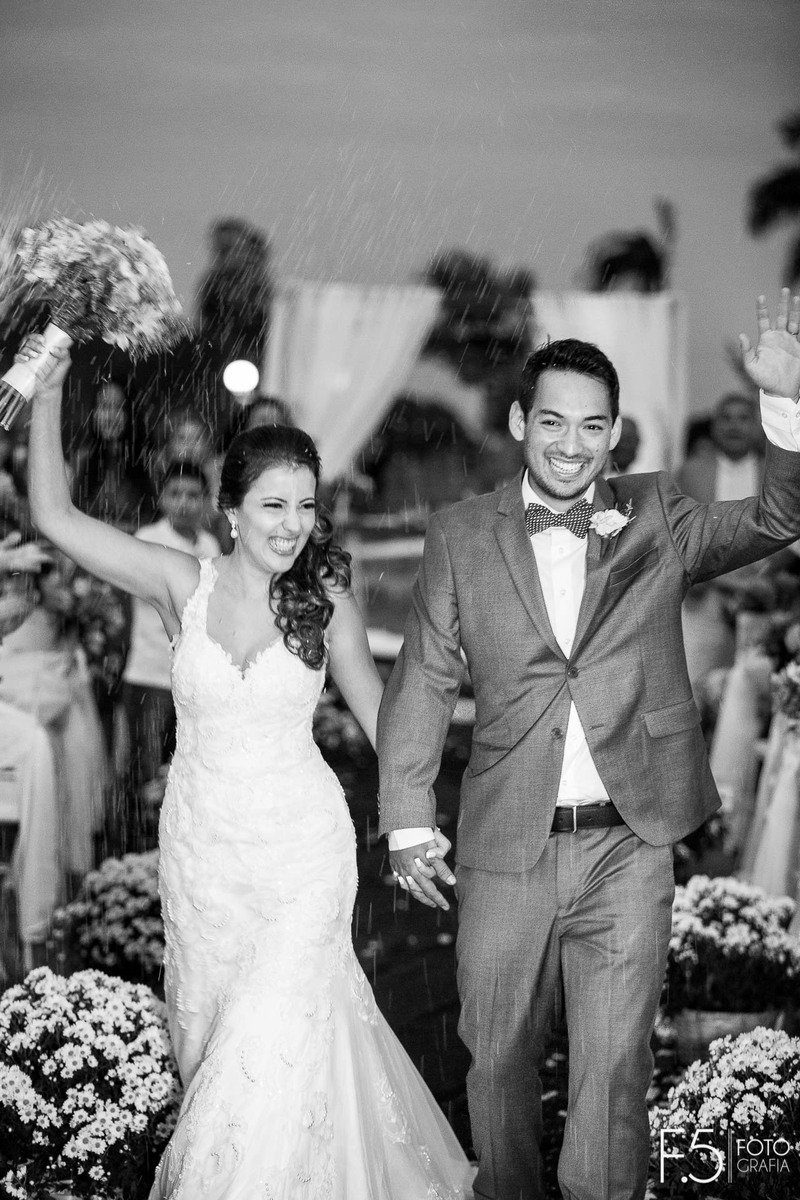 Casamento Caroline e Ricardo, comemorando o início da vida de casados, em Nova Resende -MG.