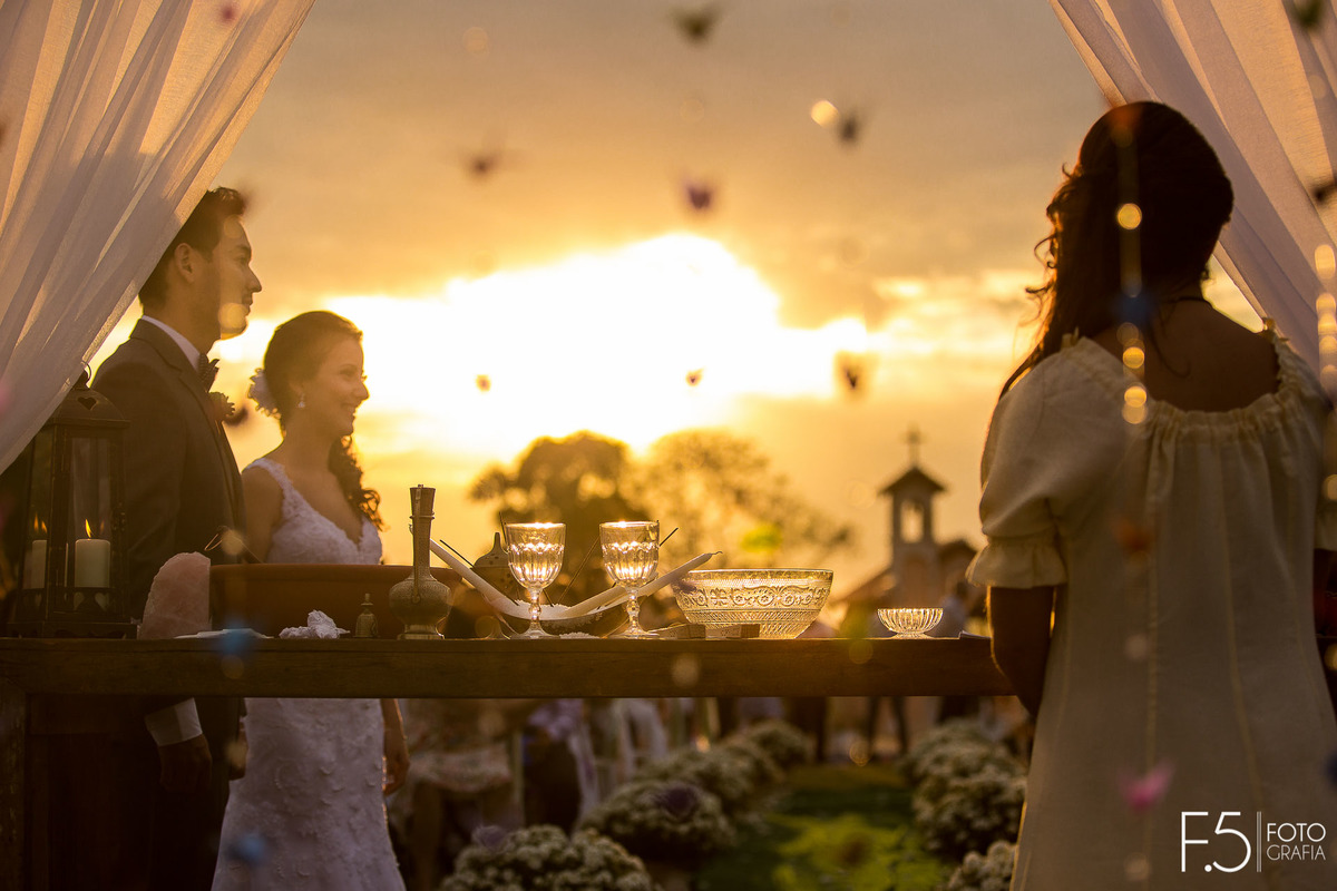 Cerimônia dos noivos Caroline e Ricardo, que aconteceu em Nova Resende-  MG.