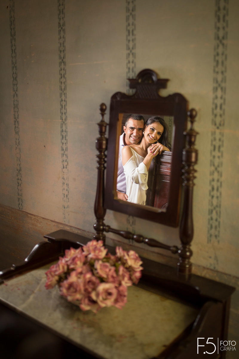 Noivos olhando no espelho, Pré Wedding