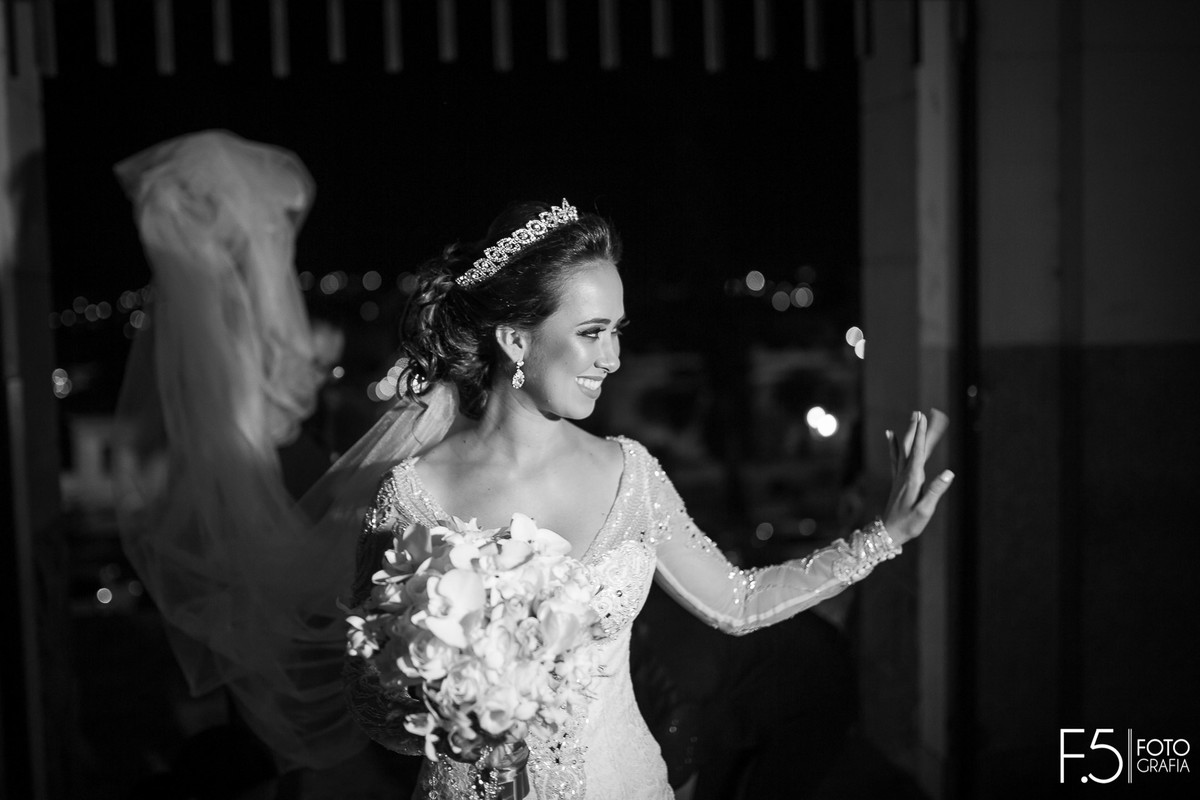 Noiva, Cerimônia, Noiva chegando na igreja, Casamento em Guaxupé