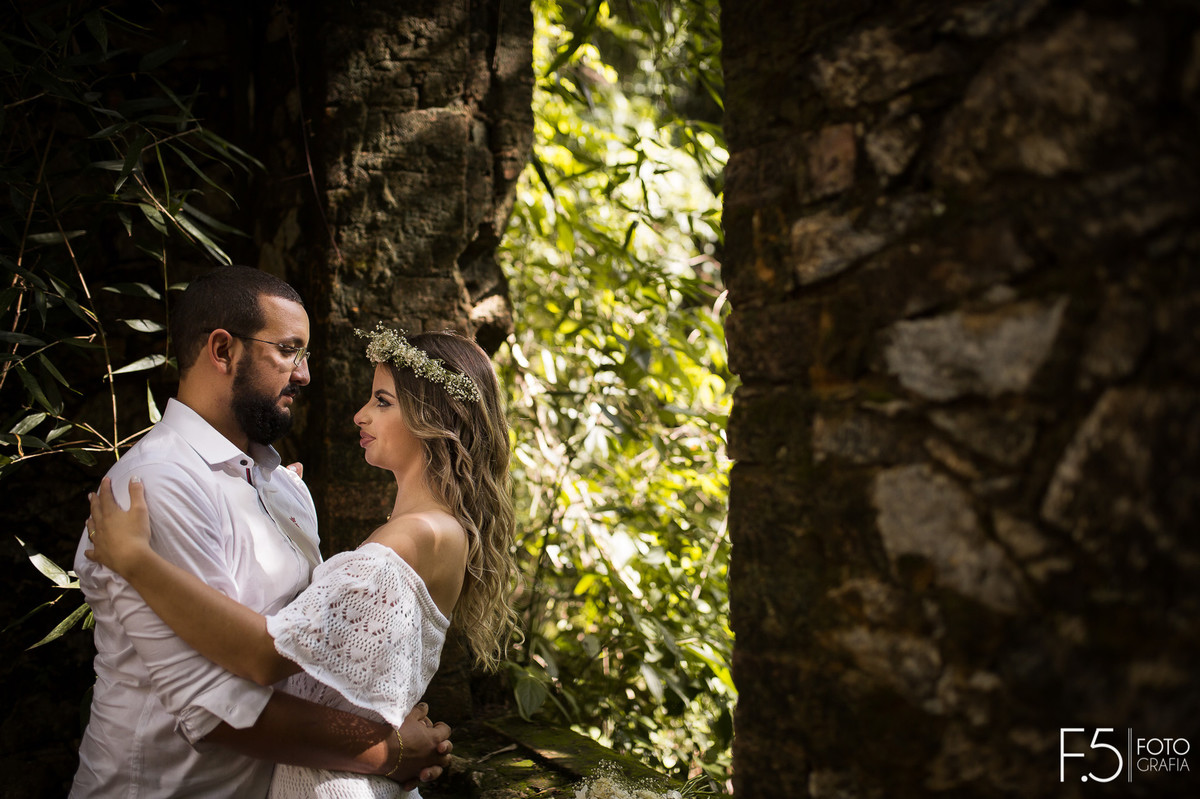 Noivos, árvore poços de caldas, casamento, pre wedding