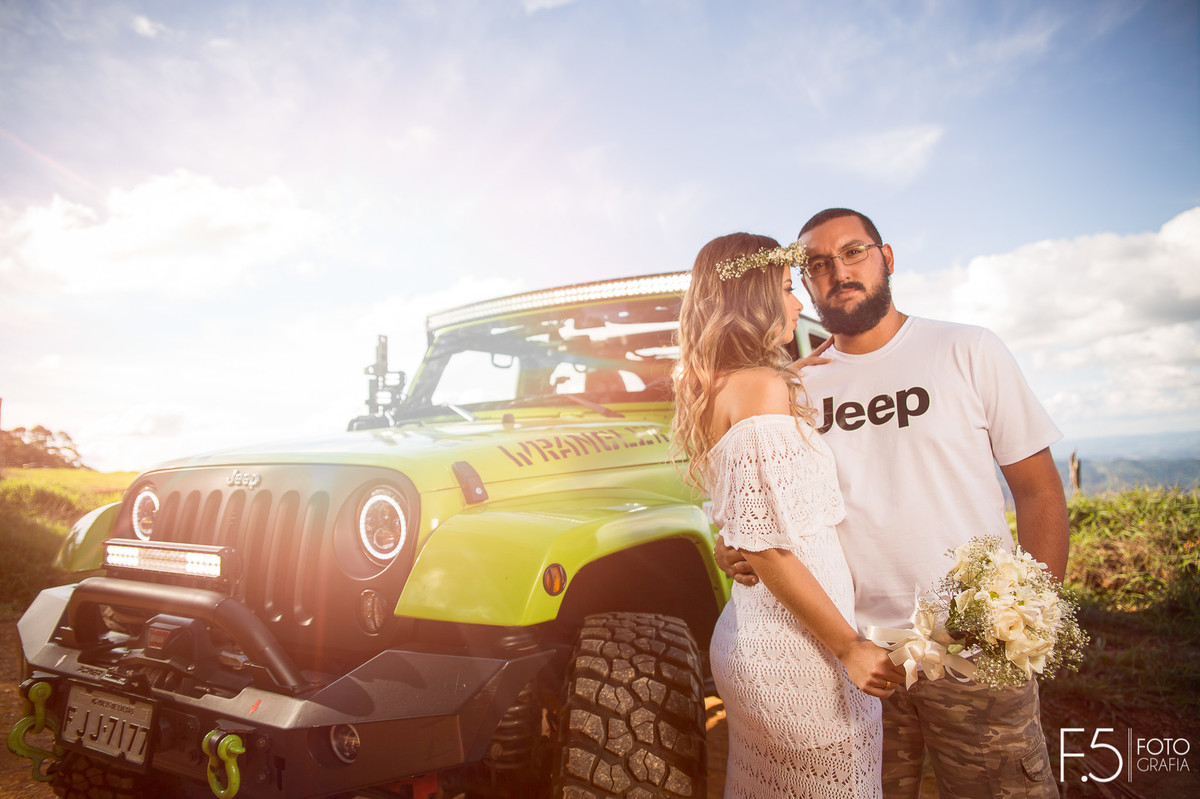 Jeep, noivos, pré wedding