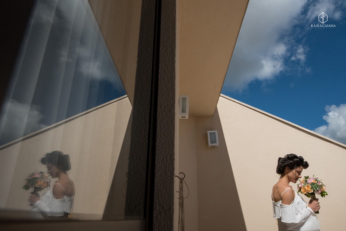 ensaio com noiva durante making of no dia do seu casamento