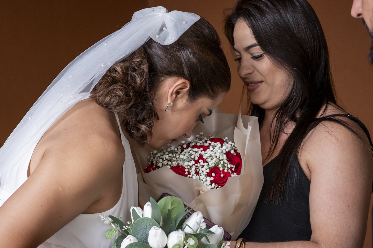 Casamento civil e mini wedding em restaurante em Jaú interior de São Paulo, ensaio do casal após cerimônia oficial.