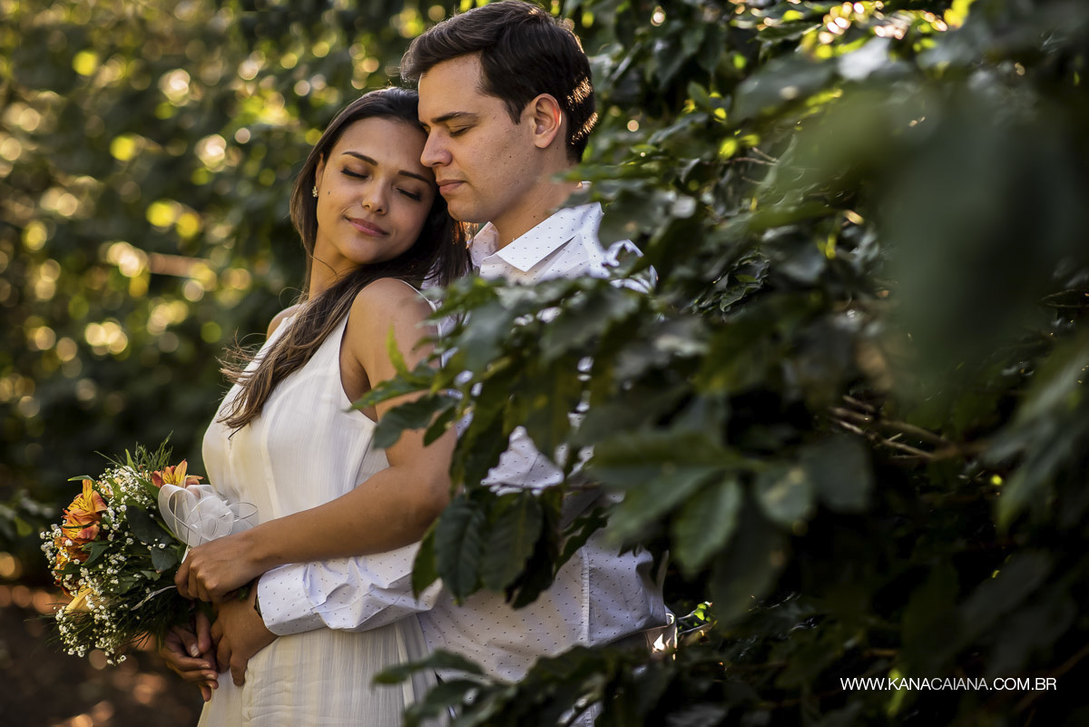 ensaio pre casamento wedding no paraiso do mirante do gigante deitado em pardinho sp juliana e moacyr por kana caiana fotografo