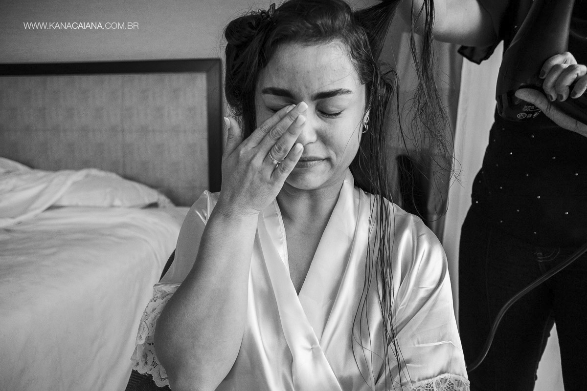 noiva emocionada no making of