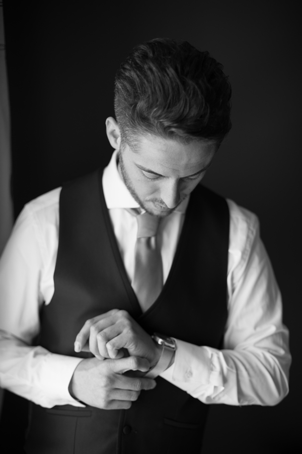 noivo quase pronto.
casamento-esmoriz-fotografo-infinityfeelings-joaopinto