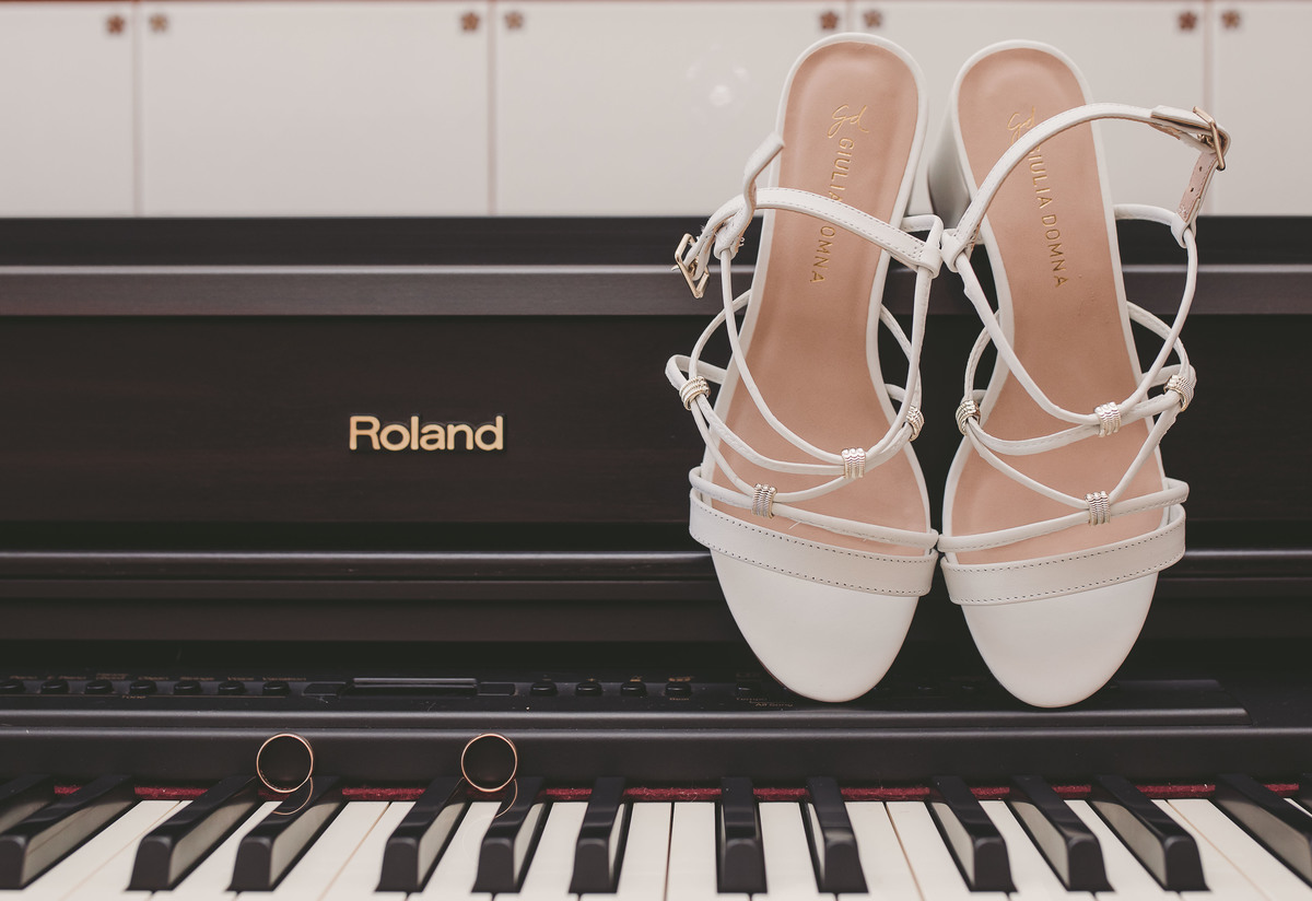 o piano e o sapato da noiva.. fotografia decasamentos em ovar