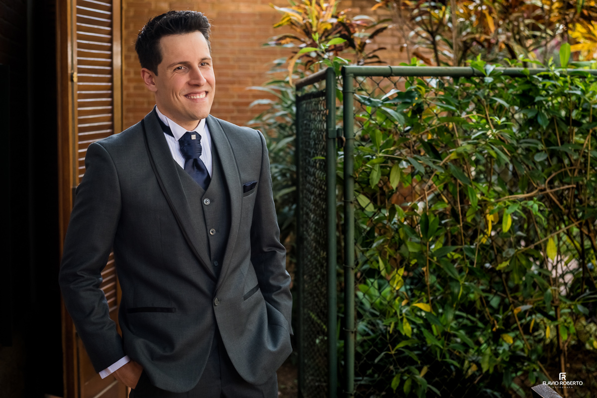 Noivo antes do Casamento no Espaço Verde Vale em Taubaté-SP