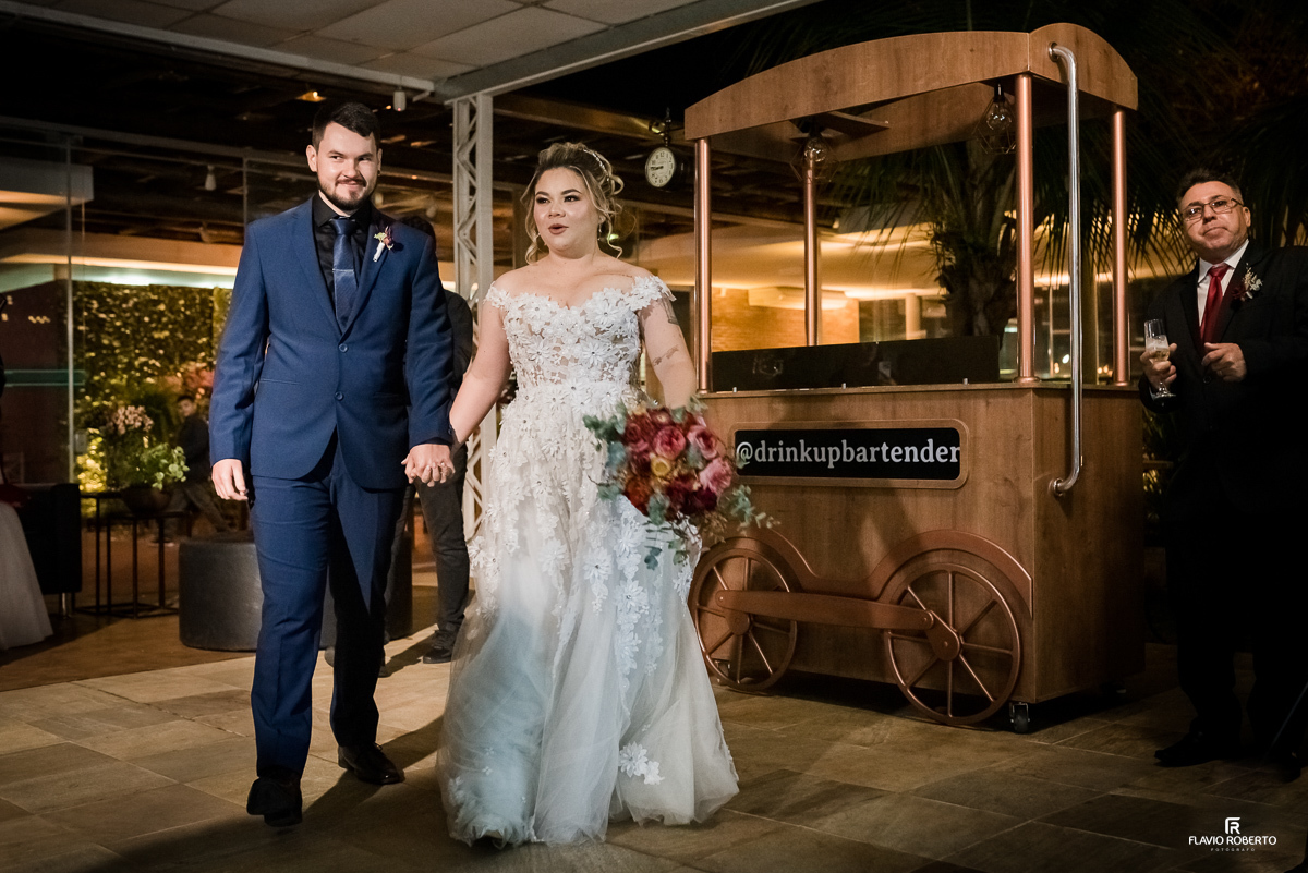 Festa de Casamento no Espaço Garden em Cruzeiro, SP