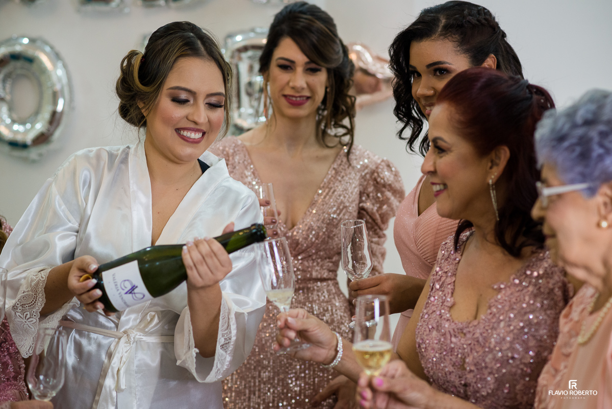 Making Of da Noiva no Ateliê Valéria Vendrasco em Guaratinguetá