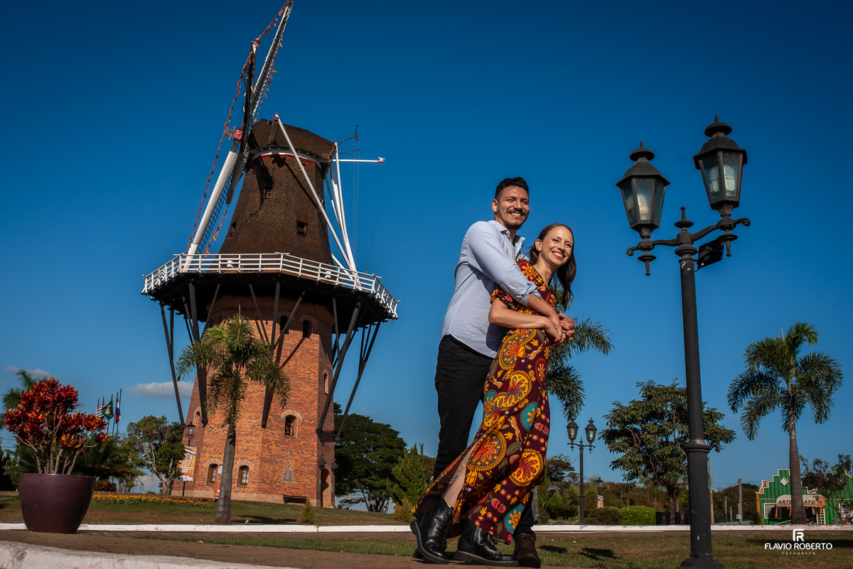 Pre Wedding em Holambra, a Cidade das Flores mais bonita do Brasil.