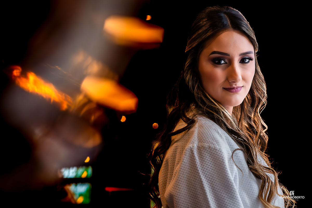 noiva maquiada antes do Casamento no Rancho Mustang em Pindamonhangaba.