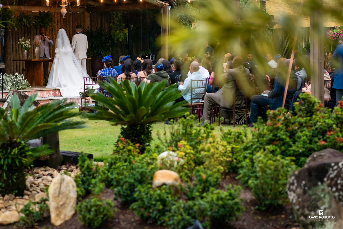 Casamento na área externa do Rancho Mustang em Pindamonhangaba.