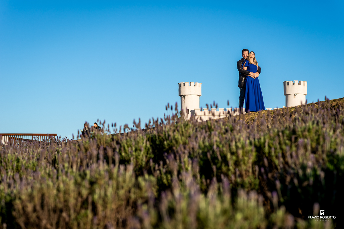 ensaio de casal durante o entardecer no Parque Pico Itapeva de Campos do Jordão