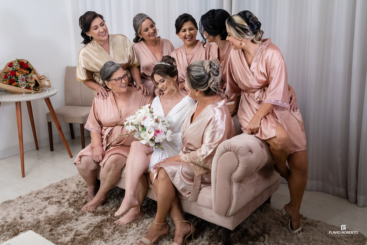 Making Of da noiva no Ateliê Valéria Vendrasco durante Casamento em Guaratinguetá