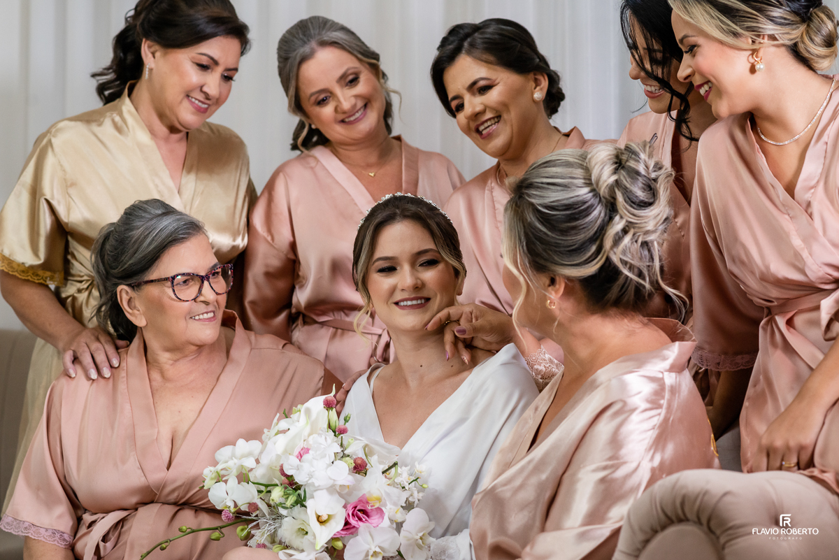 Making Of da noiva no Ateliê Valéria Vendrasco durante Casamento em Guaratinguetá