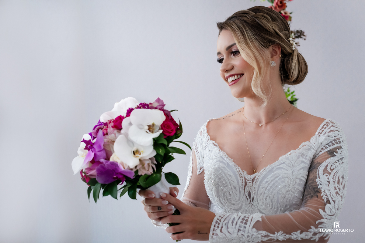 Making of da noiva no Ateliê Valéria Vendrasco em Guaratinguetá