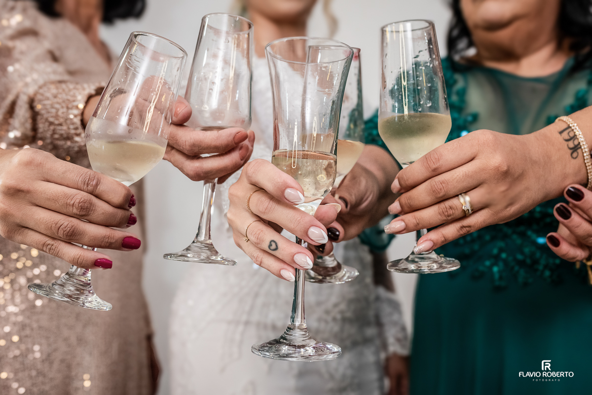 Making of da noiva no Ateliê Valéria Vendrasco em Guaratinguetá