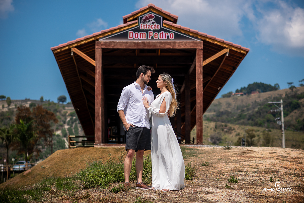Ensaio Pre Wedding na Cervejaria Caminho do Ouro, em Cunha