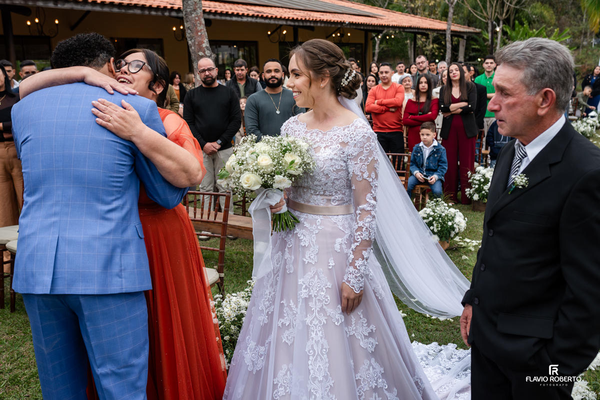 Casamento no Espaço Colar de Ouro em Cunha