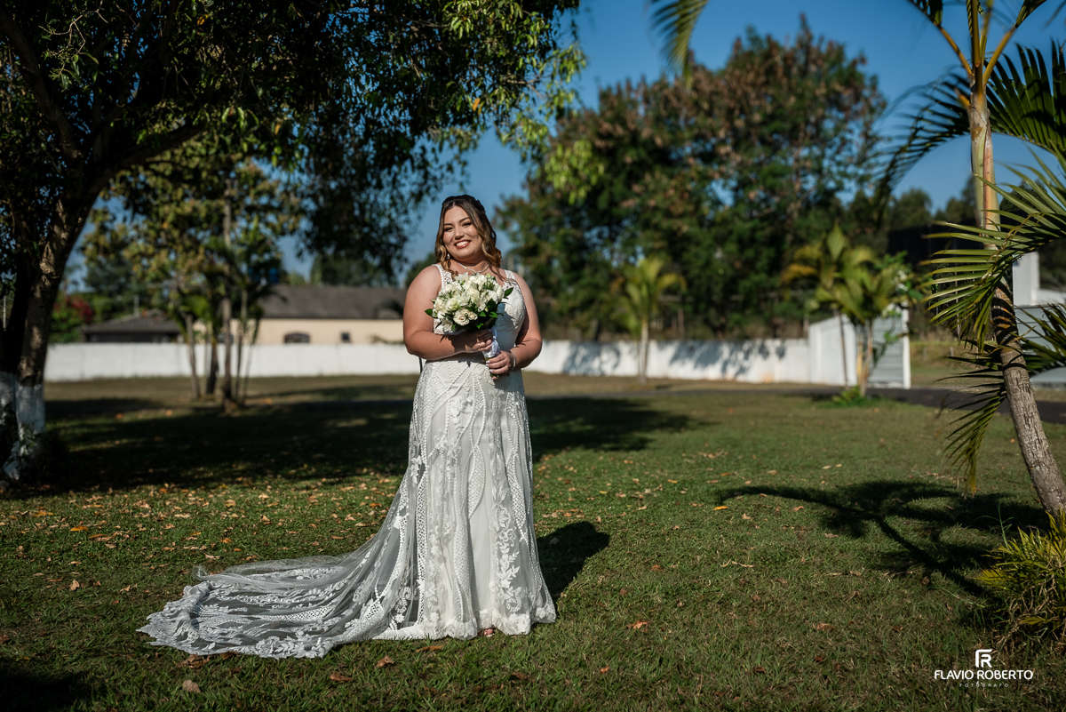 Casamento durante o pôr do sol na Hípica Cachoeira em Cachoeira Paulista