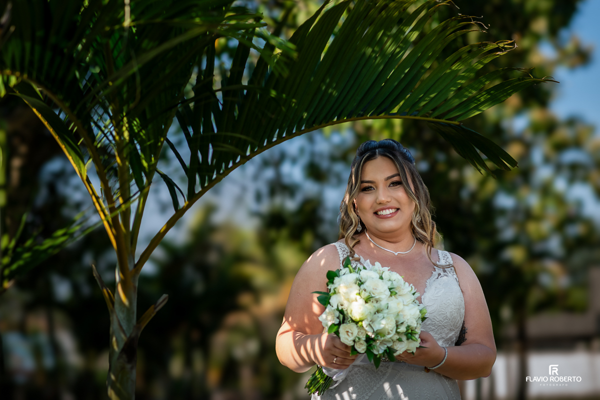 Casamento durante o pôr do sol na Hípica Cachoeira em Cachoeira Paulista