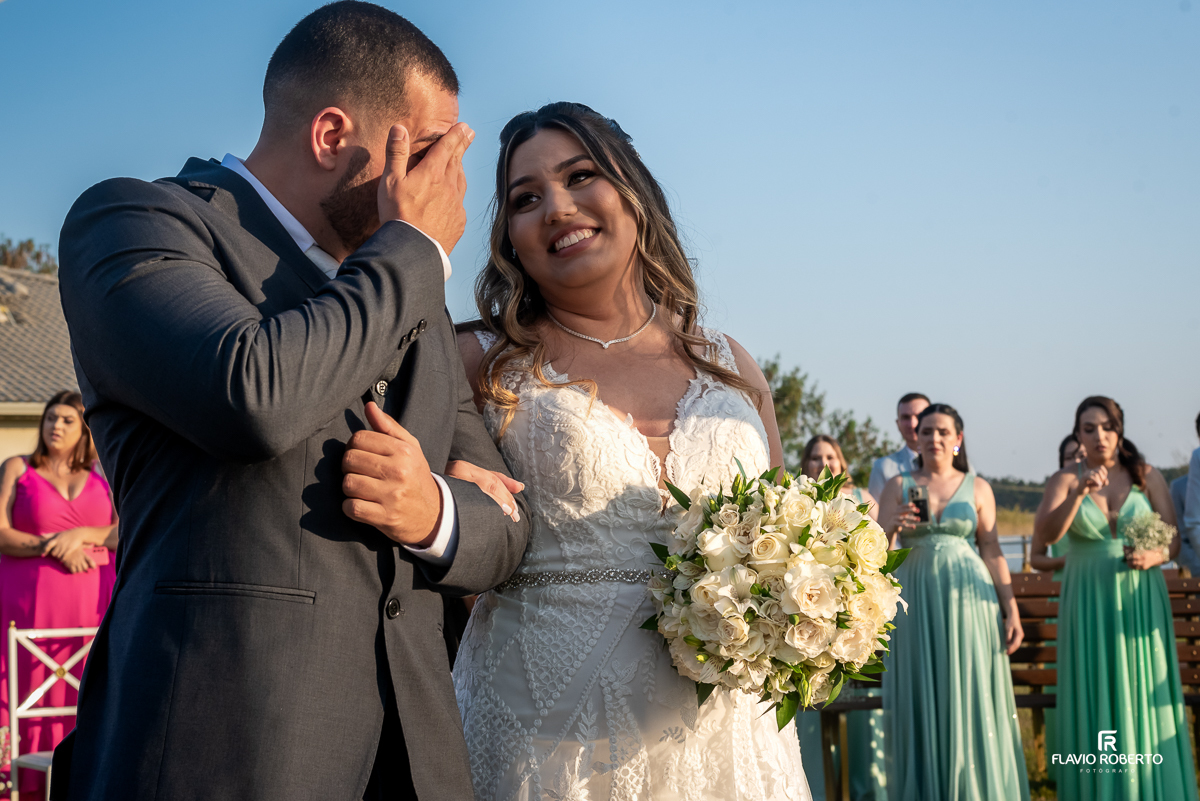 Casamento durante o pôr do sol na Hípica Cachoeira em Cachoeira Paulista