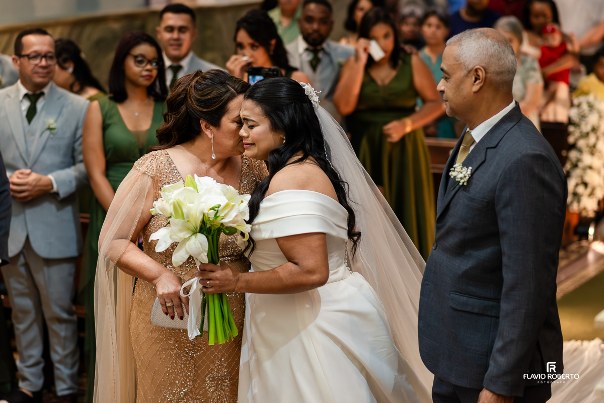 Casamento na Basílica do Senhor Bom Jesus em Tremembé, SP