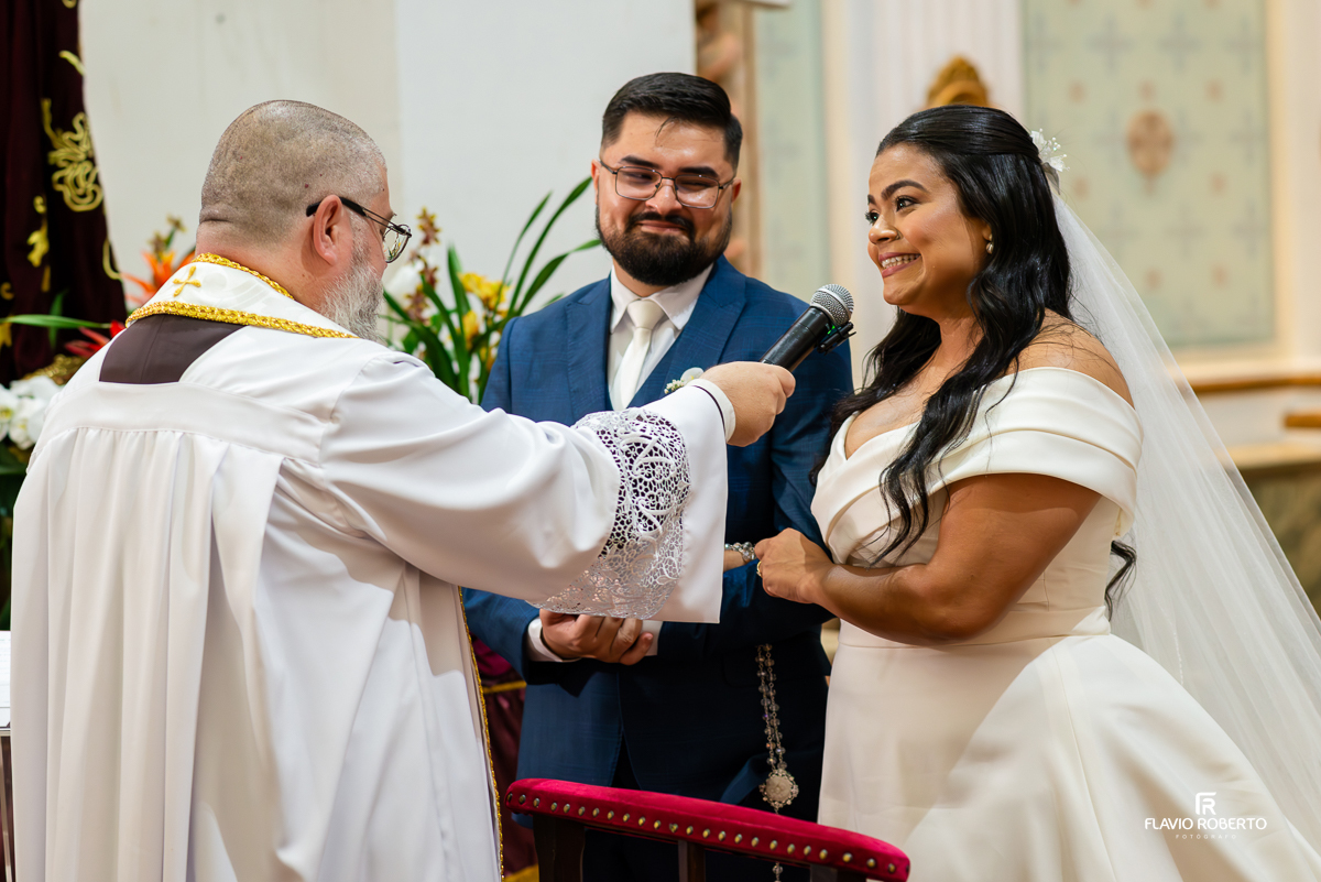 Casamento na Basílica do Senhor Bom Jesus em Tremembé, SP