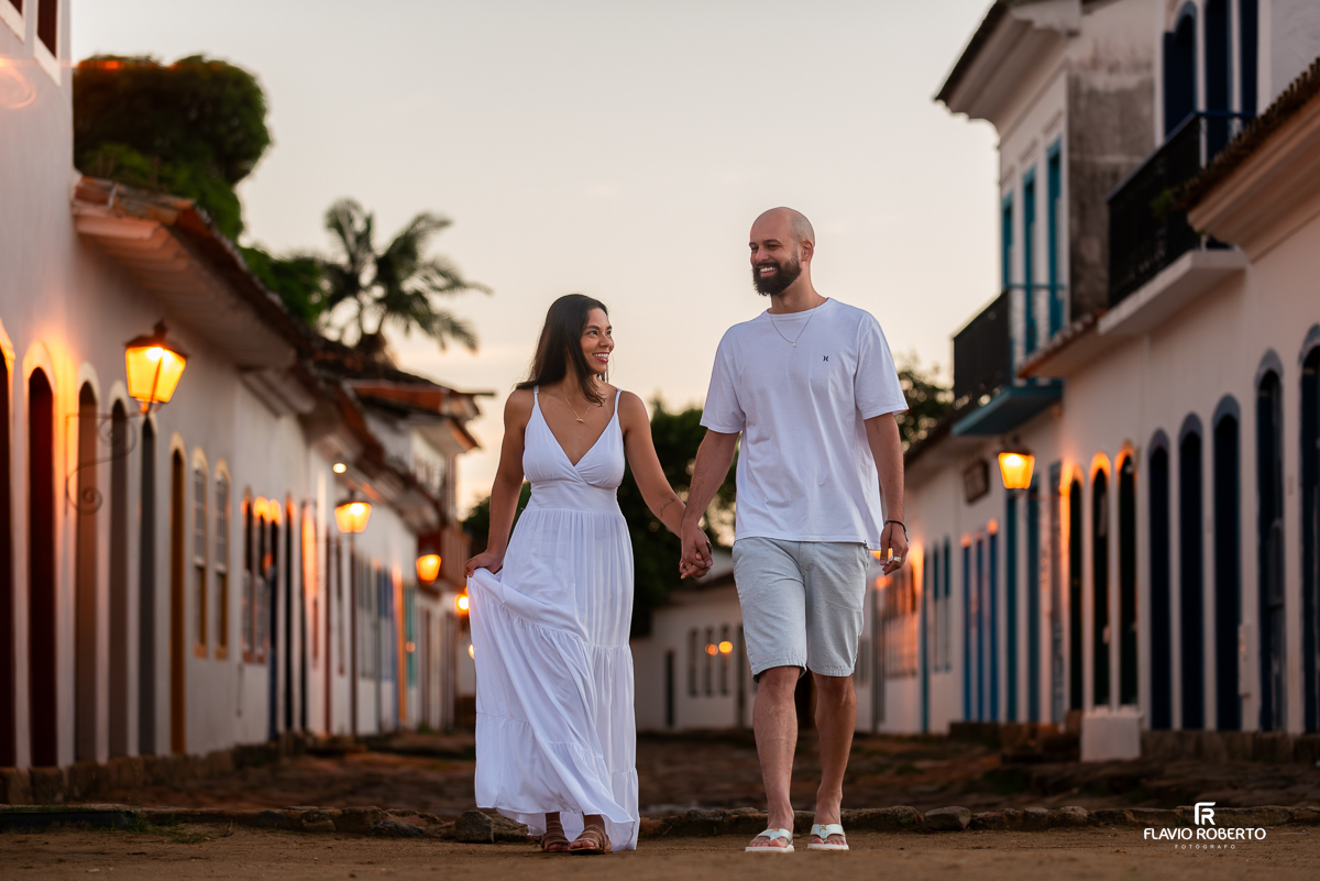 Pre Wedding durante o nascer do sol no Centro Histórico de Paraty, Rio de Janeiro