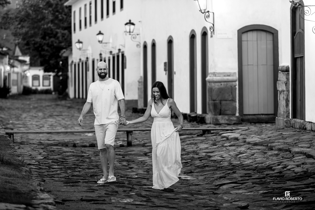 Pre Wedding durante o nascer do sol no Centro Histórico de Paraty, Rio de Janeiro