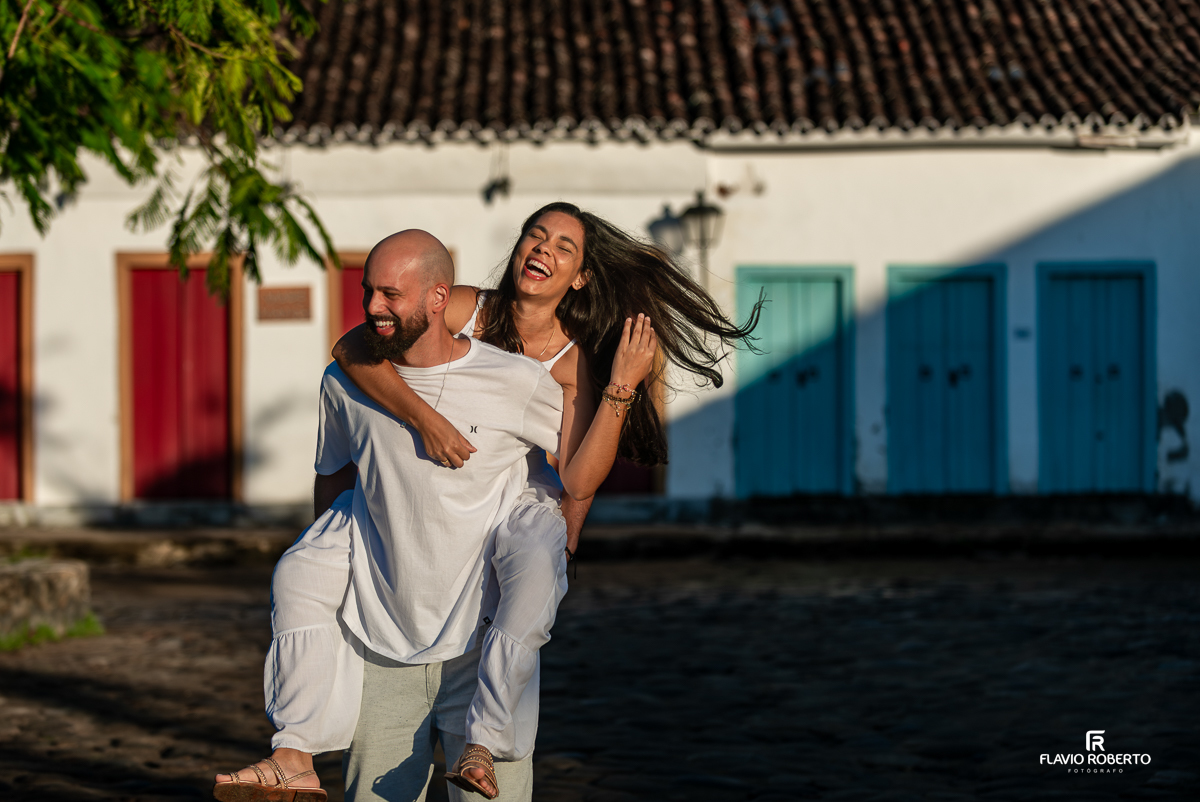 Pre Wedding durante o nascer do sol no Centro Histórico de Paraty, Rio de Janeiro