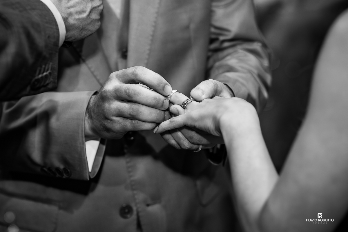 Momentos do Casamento da Laís e Alessandro durante o Casamento no Villa Lyon de Taubaté.